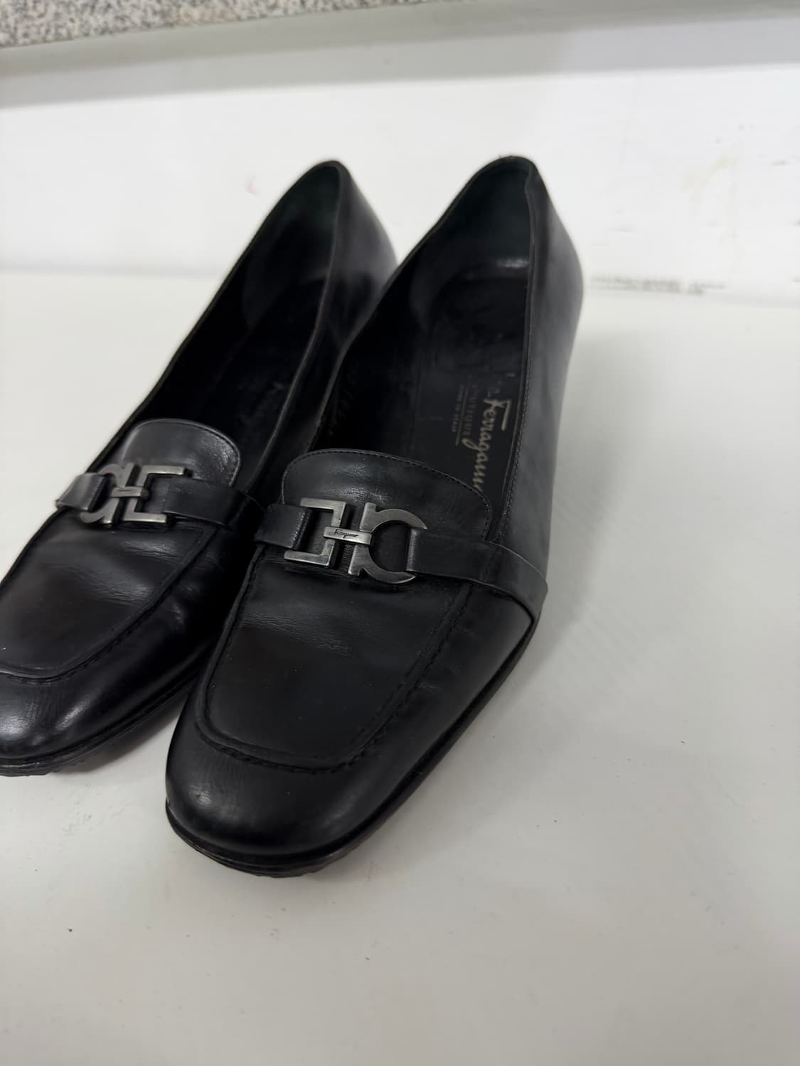 정품) 페라가모 여성 간치니 로퍼 구두 6(230) 상품이미지2