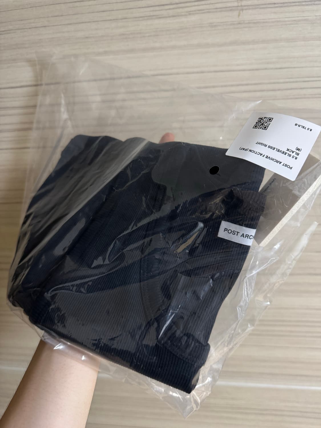 (M) 포스트아카이브팩션 8.0 슬리브리스 라이트 블랙  상품이미지6