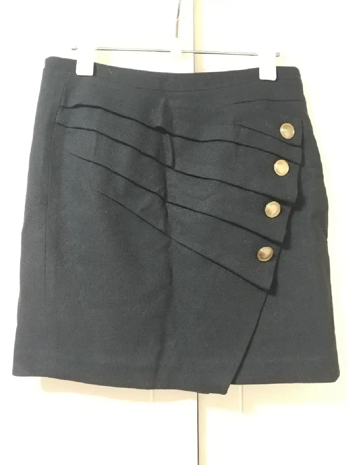 버튼 주름 모직 치마 블랙 상품이미지1
