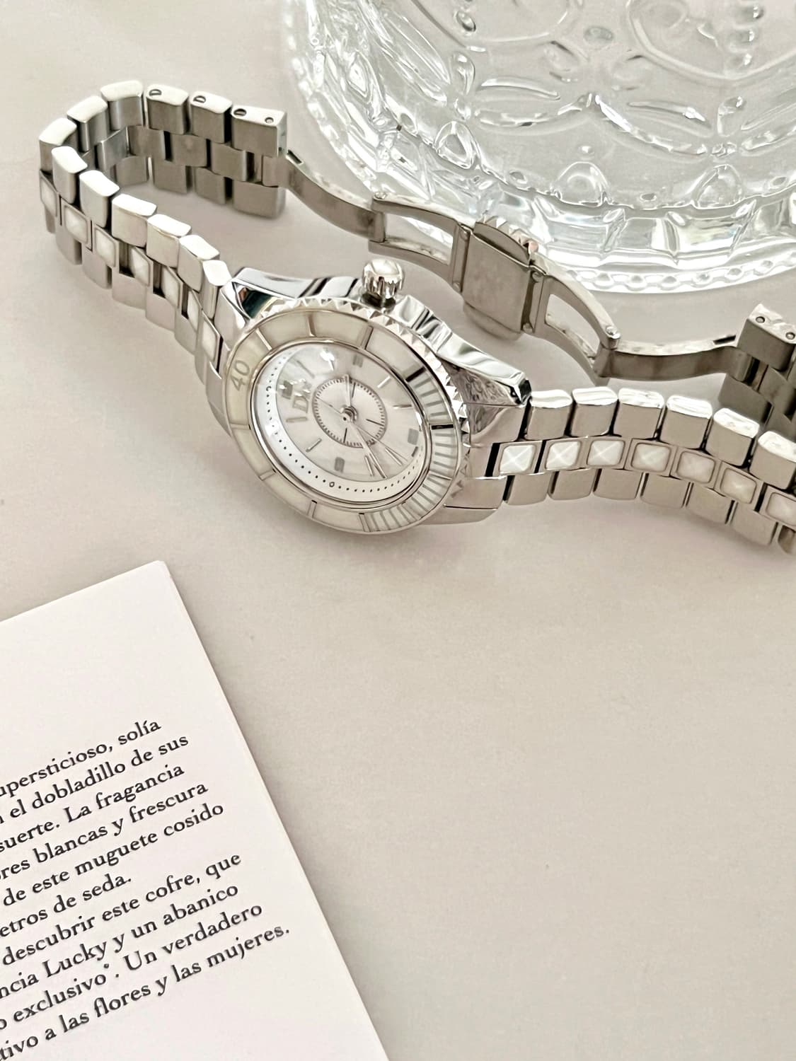Christian Dior 화이트 크리스탈 디올 여성 시계 상품이미지5