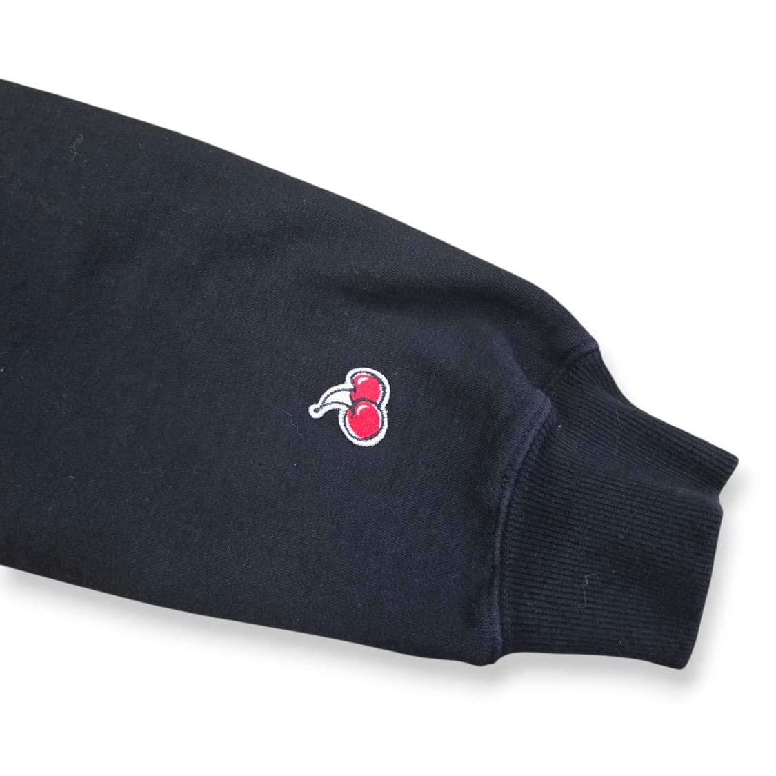 키르시 빈티지 빅체리 블랙 맨투맨 상품이미지6