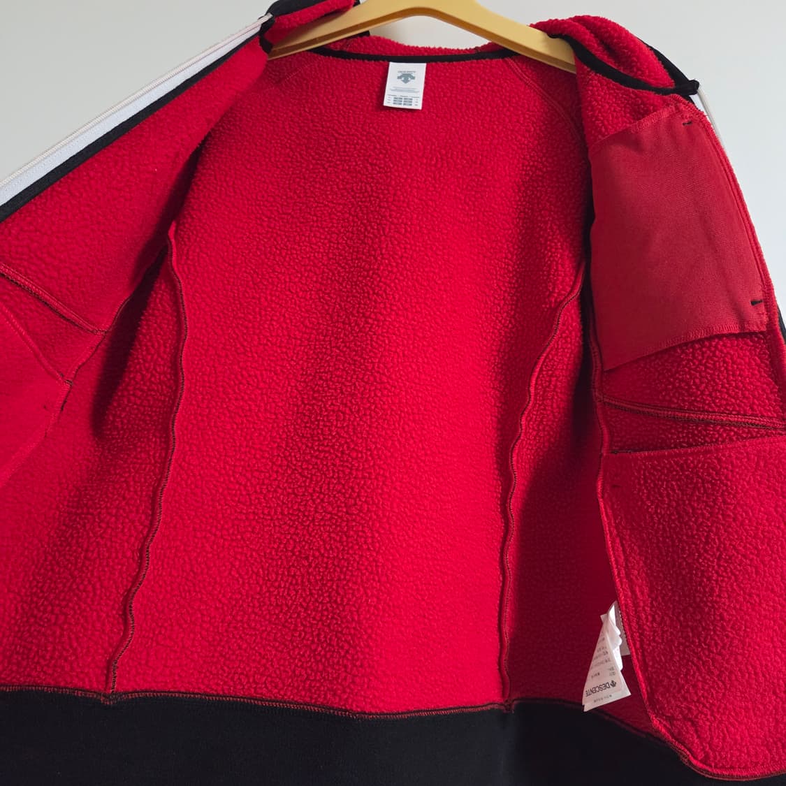 데상트 아우디 스키팀 블랙 후리스 여성 자켓 후드집업 상품이미지6