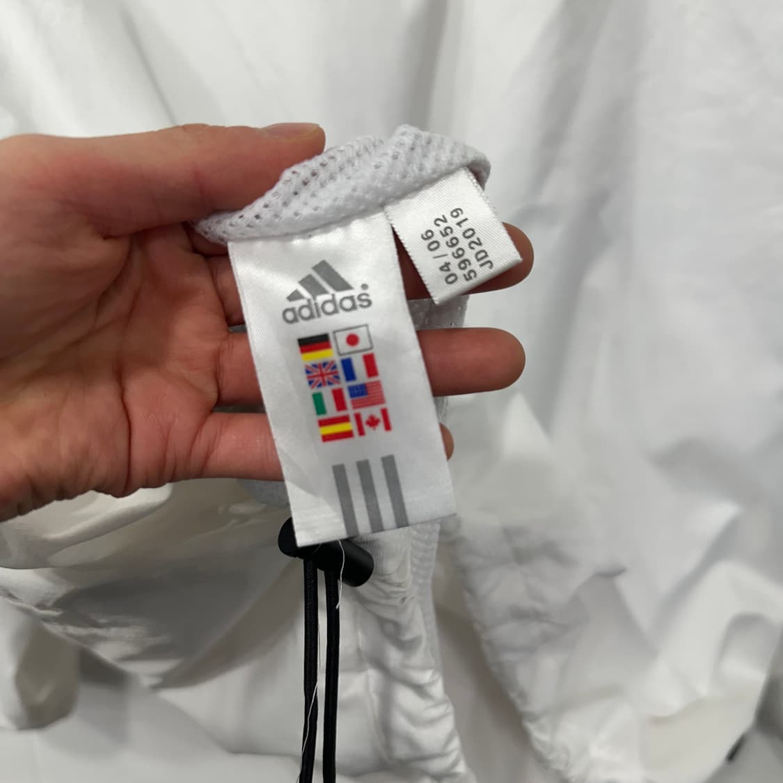 아디다스 사이드라인 로고 바람막이 상품이미지9