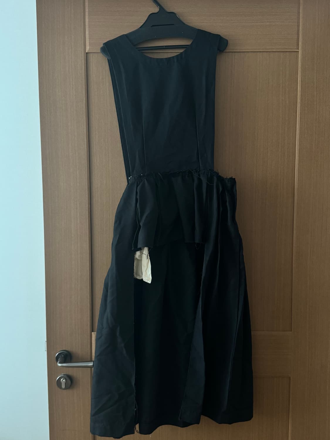 (네고가능)꼼데가르송 블랙 24ss 컷 아웃 원피스 (블랙 s) 상품이미지2