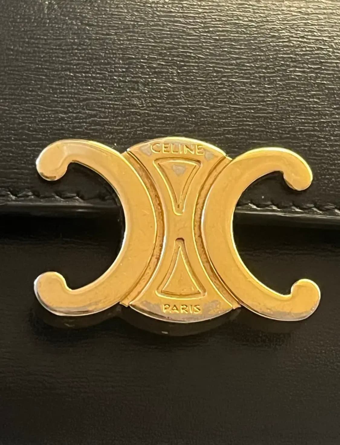 셀린느 플랩 트리옹프 카드 지갑 샤이니 카프스킨 상품이미지7