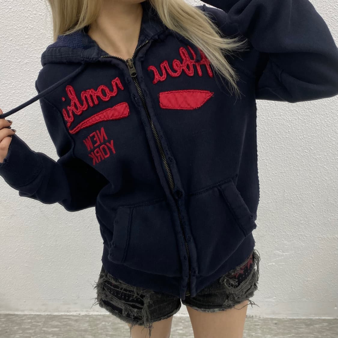 아베크롬비 레드 센터로고 네이비 후드집업 L 상품이미지1