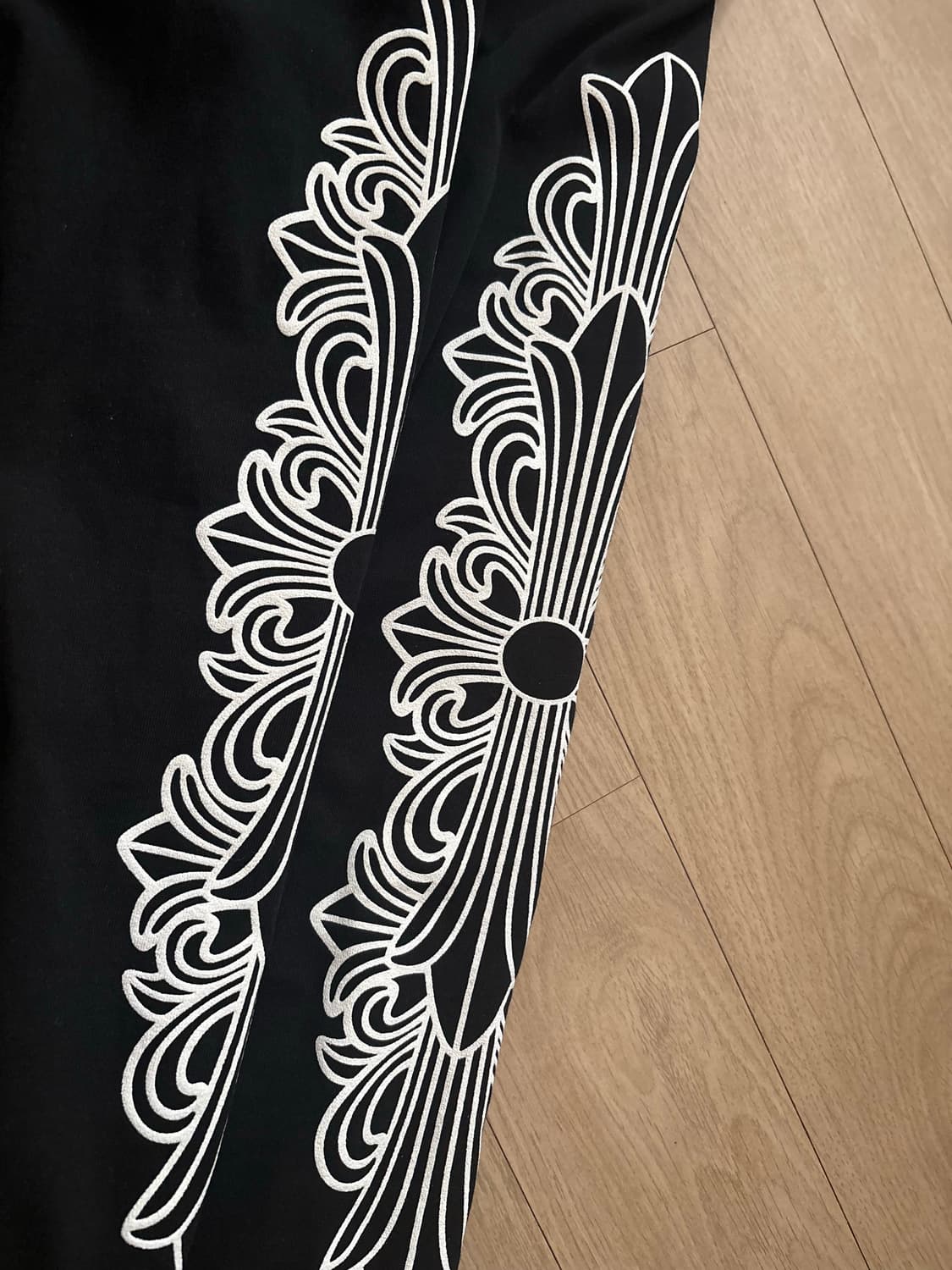 크롬하츠 홀스슈 플로랄 롱슬리브 L사이즈 상품이미지3