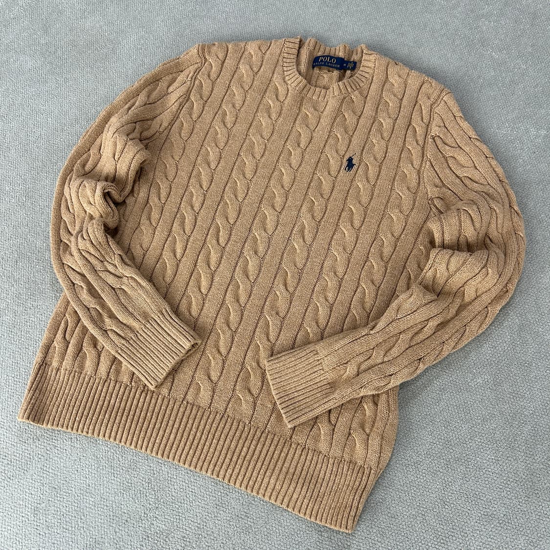 폴로 베이지 꽈배기 니트 상품이미지1