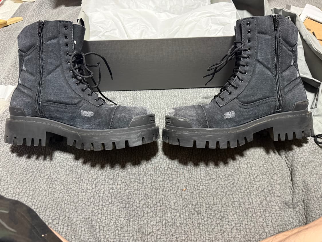 발렌시아가 컴뱃 스트라이크 20mm 부츠 블랙 상품이미지2