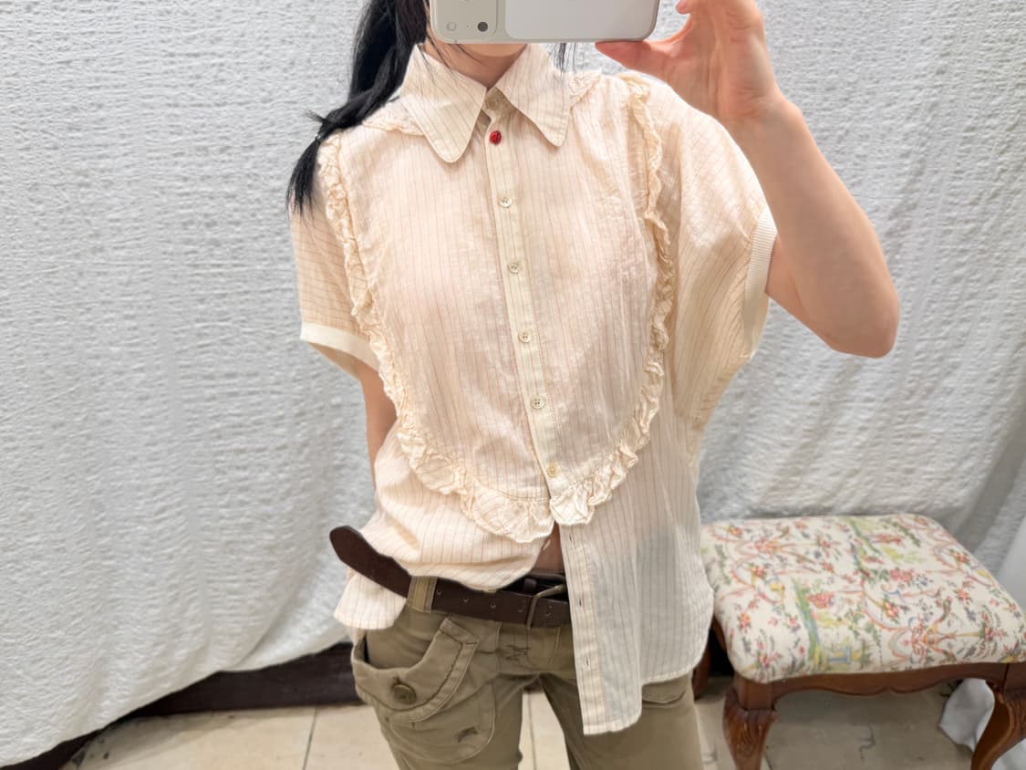 big frill cozy blouse 상품이미지1