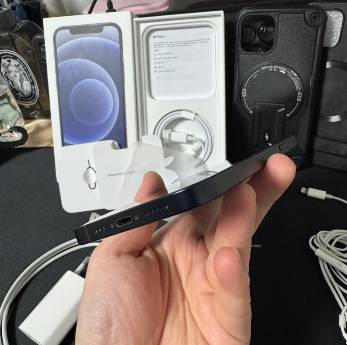 아이폰12 블랙64gb A급 풀박스 이어폰/배터리/충전기/케이스 상품이미지5