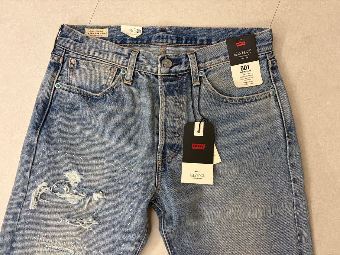 리바이스 프리미엄라인 찢청바지 팔아요 상품이미지3