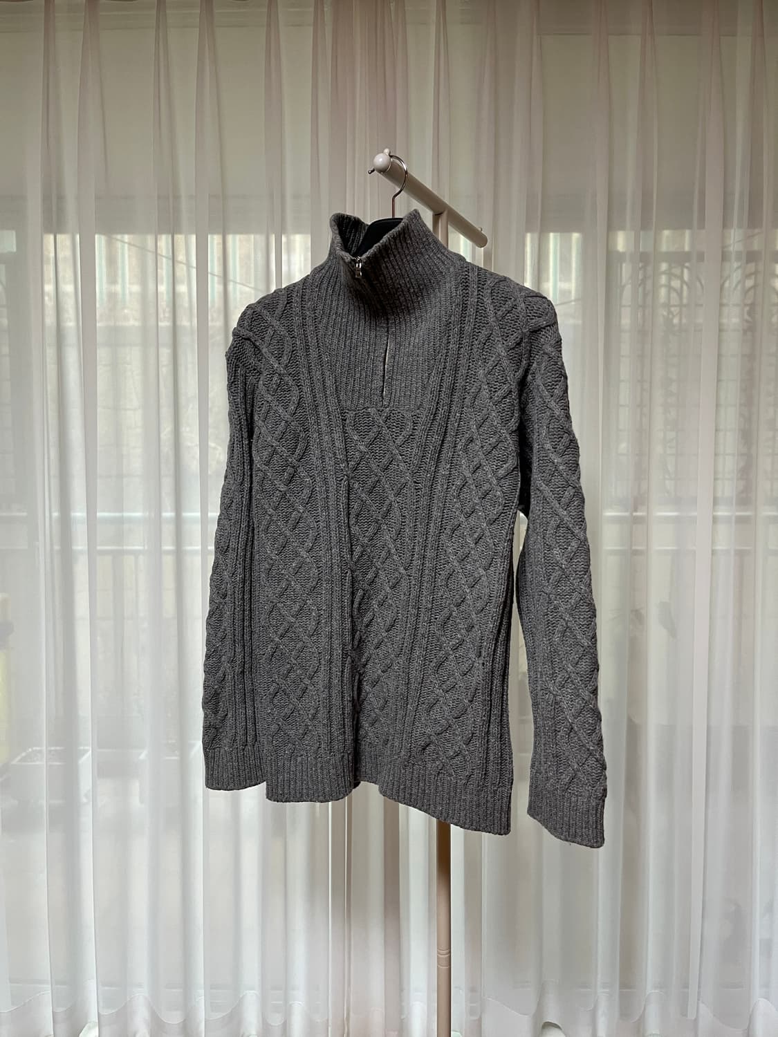 울 하이넥 집업 니트 상품이미지1