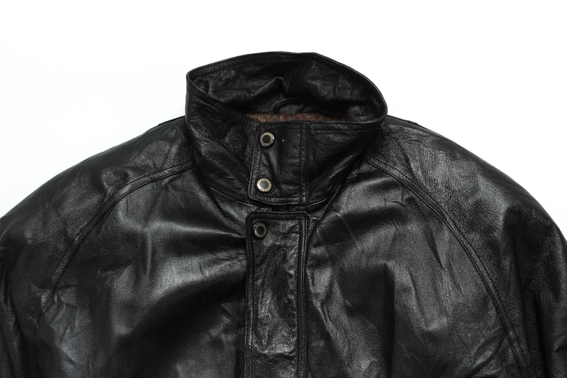 ZIP UP COLLAR LEATHER BOMBER 상품이미지2