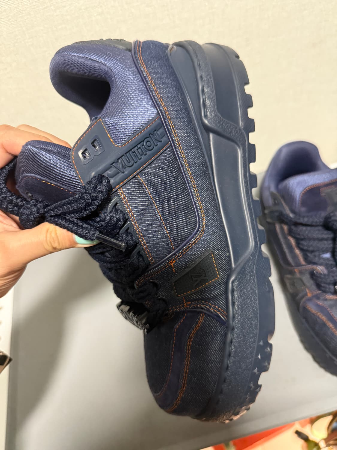 루이비통 맥시 데님 스니커즈 7사이즈 상품이미지2