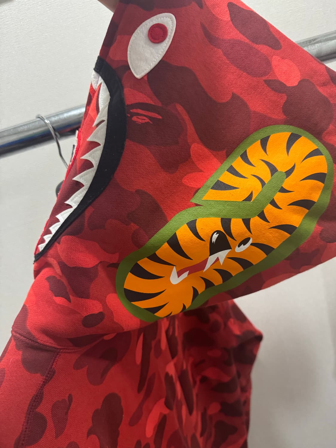 베이프 샤크 후드 집업 적계 xl 상품이미지5