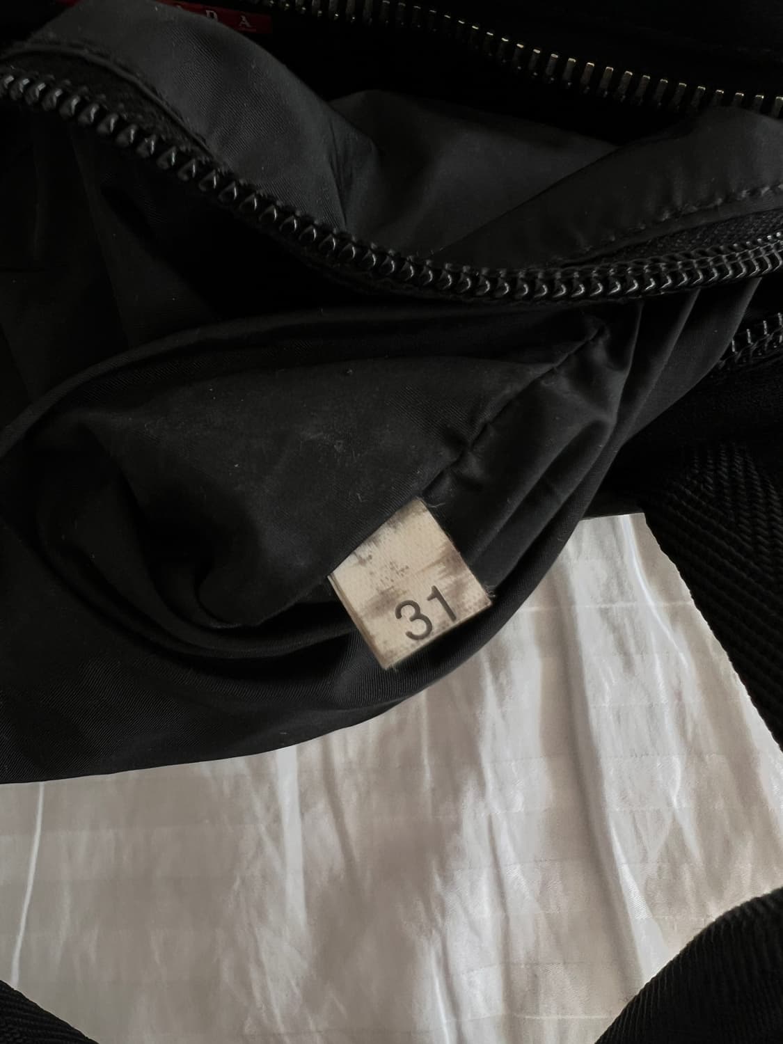 프라다 스포츠 블랙 나일론 보스톤 숄더백 상품이미지5