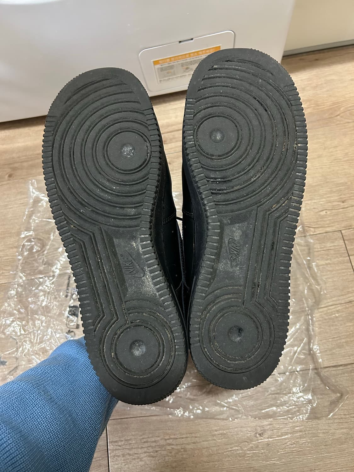 에어포스1 트리플블랙 상품이미지6