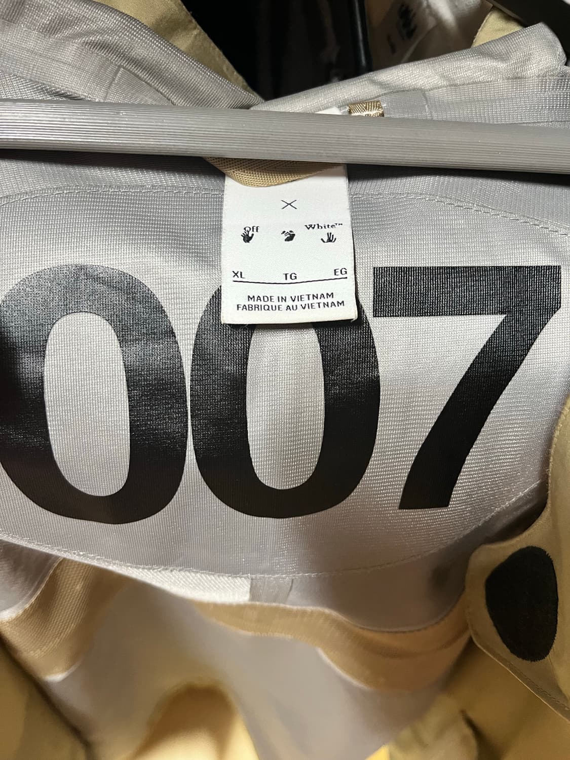 나이키 오프화이트 고어텍스 바람막이 상품이미지3