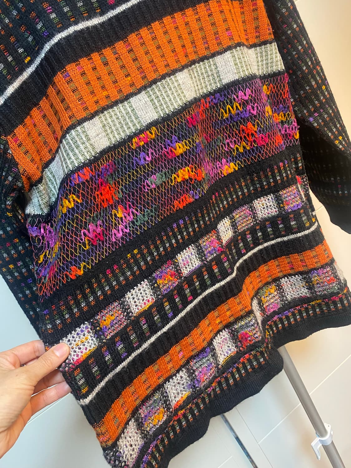 다채로운 패턴 니트 스웨터 상품이미지3