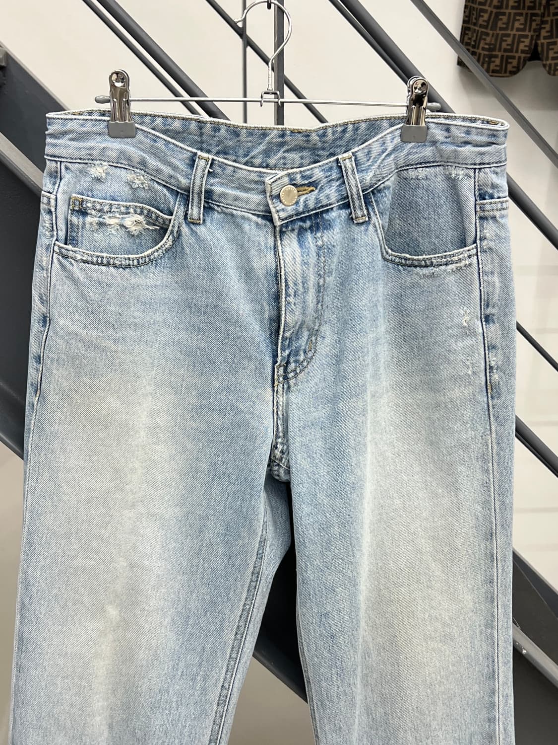 솔리드옴므 디스트레드 라이트 데님 팬츠 상품이미지2