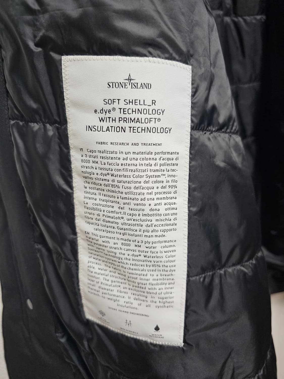 스톤아일랜드 소프트쉘 프리마로프트 코트 상품이미지5