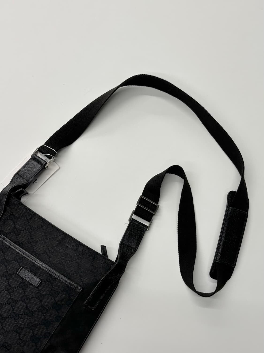 Gucci 구찌 블랙 GG로고 크로스백 상품이미지4