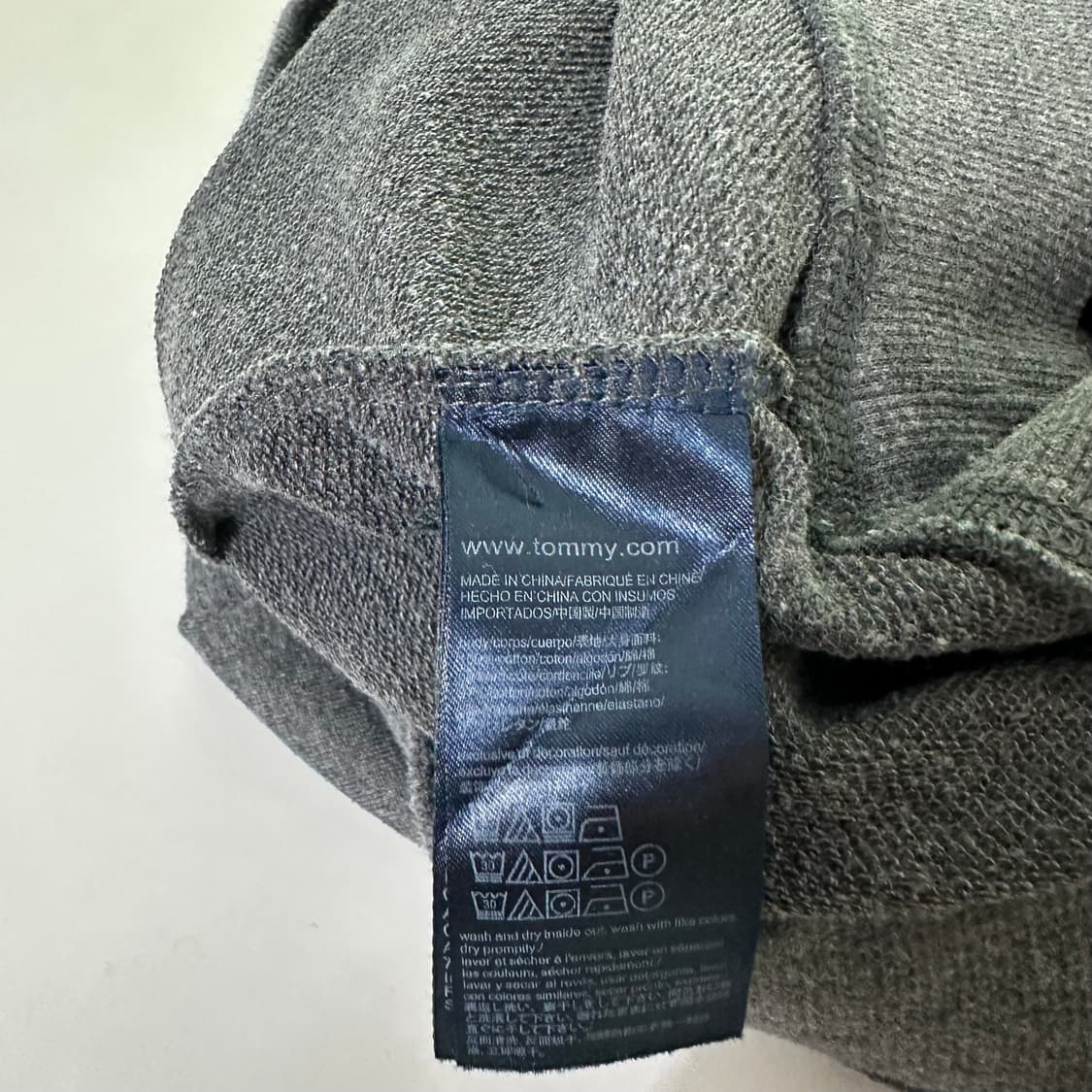 S 90 타미힐피거 챠콜 기본로고 코튼 맨투맨 상품이미지4