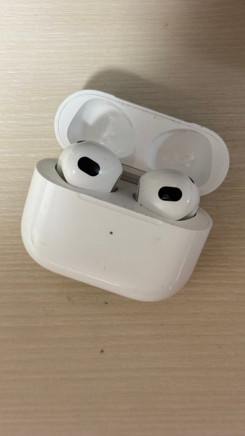 에어팟 3세대 8핀 팝니다 상품이미지1