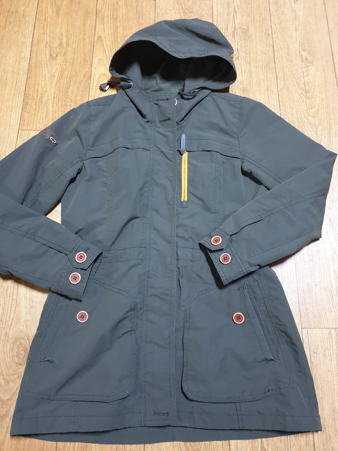 1186 센터폴 아웃도어 아우터 90 사이즈입니다 상품이미지2