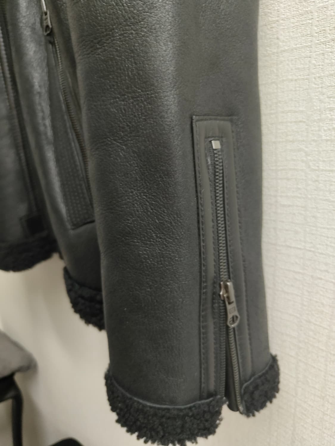 M/95) T.I FOR MEN 티아이포멘 양털 무스탕 팝니다 상품이미지3
