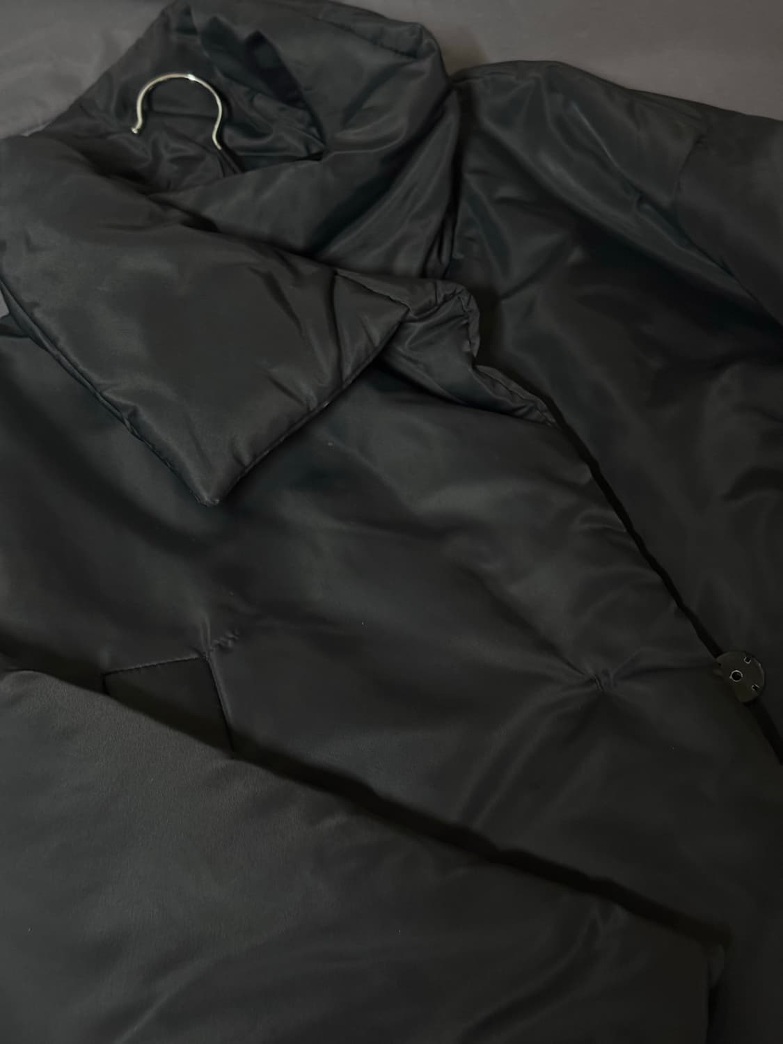 에핑글러 랩 숏패딩 WRAPPED SHORT PADDING 페블블랙 상품이미지6