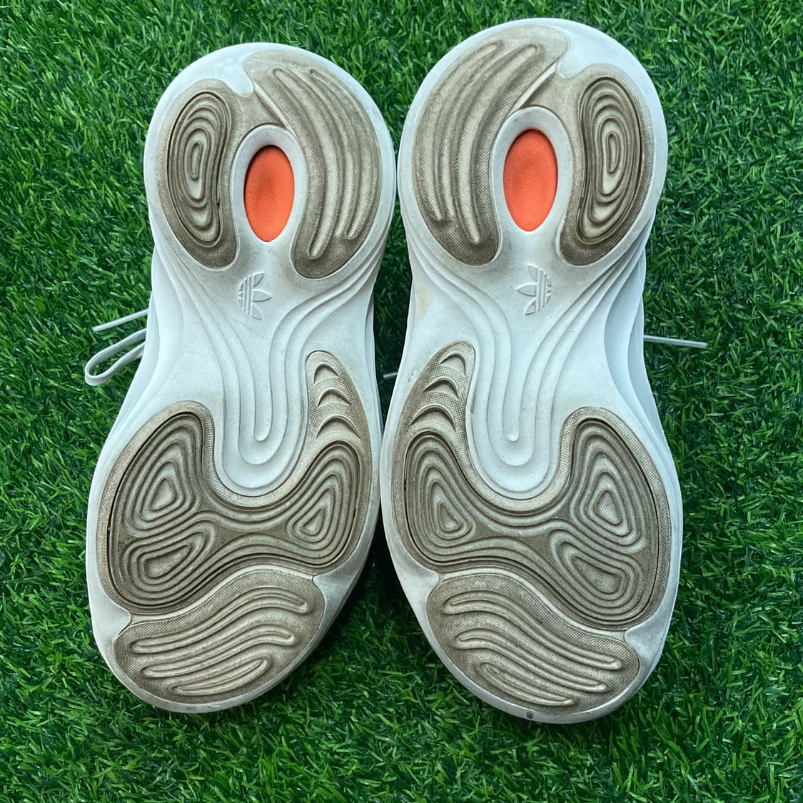 아디다스 아디폼Q 오프화이트 상품이미지5