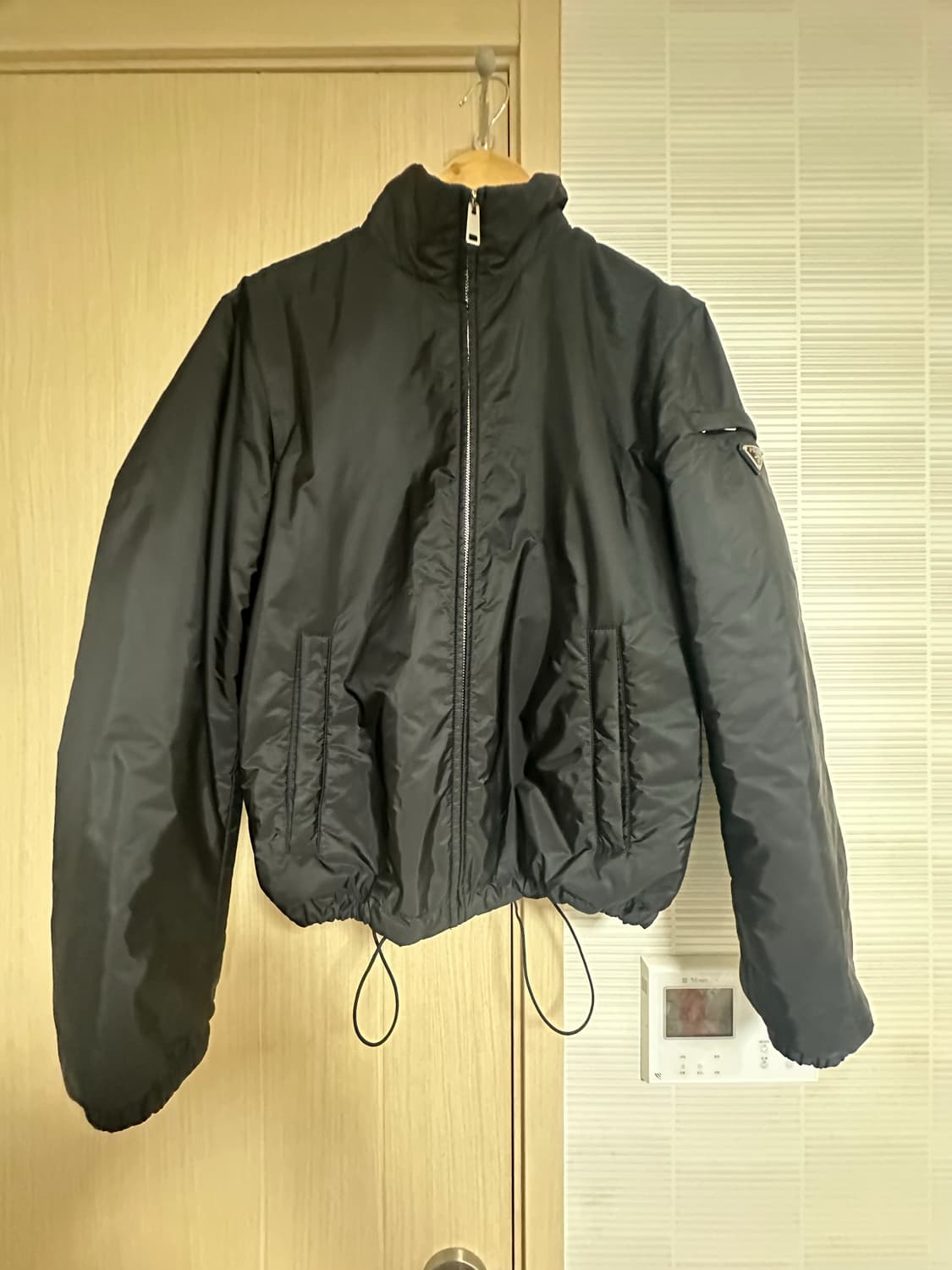 프라다 바람막이 자켓 상품이미지1