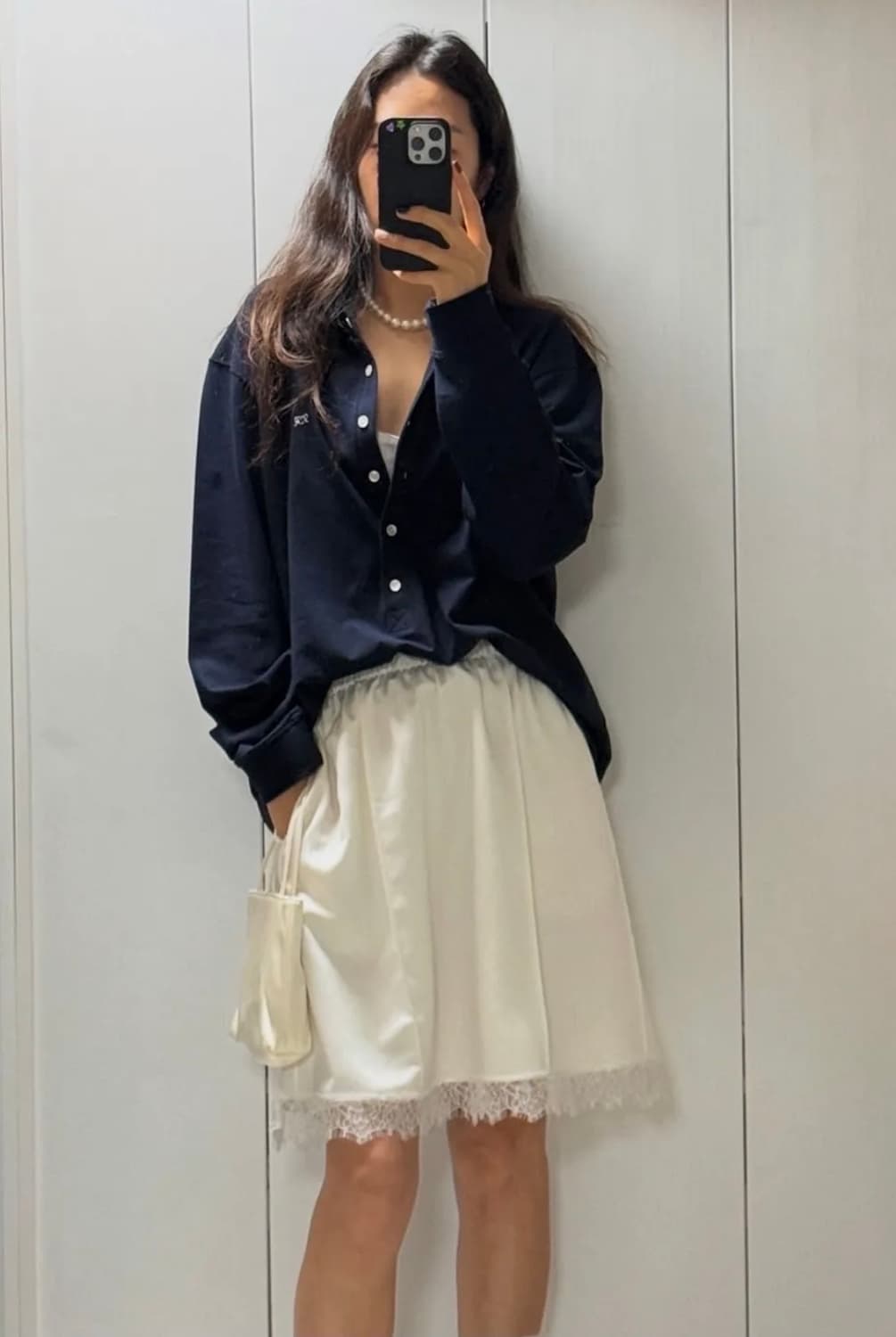 Fritur 프리터 26SS 화이트 새틴 미디스커트 상품이미지3