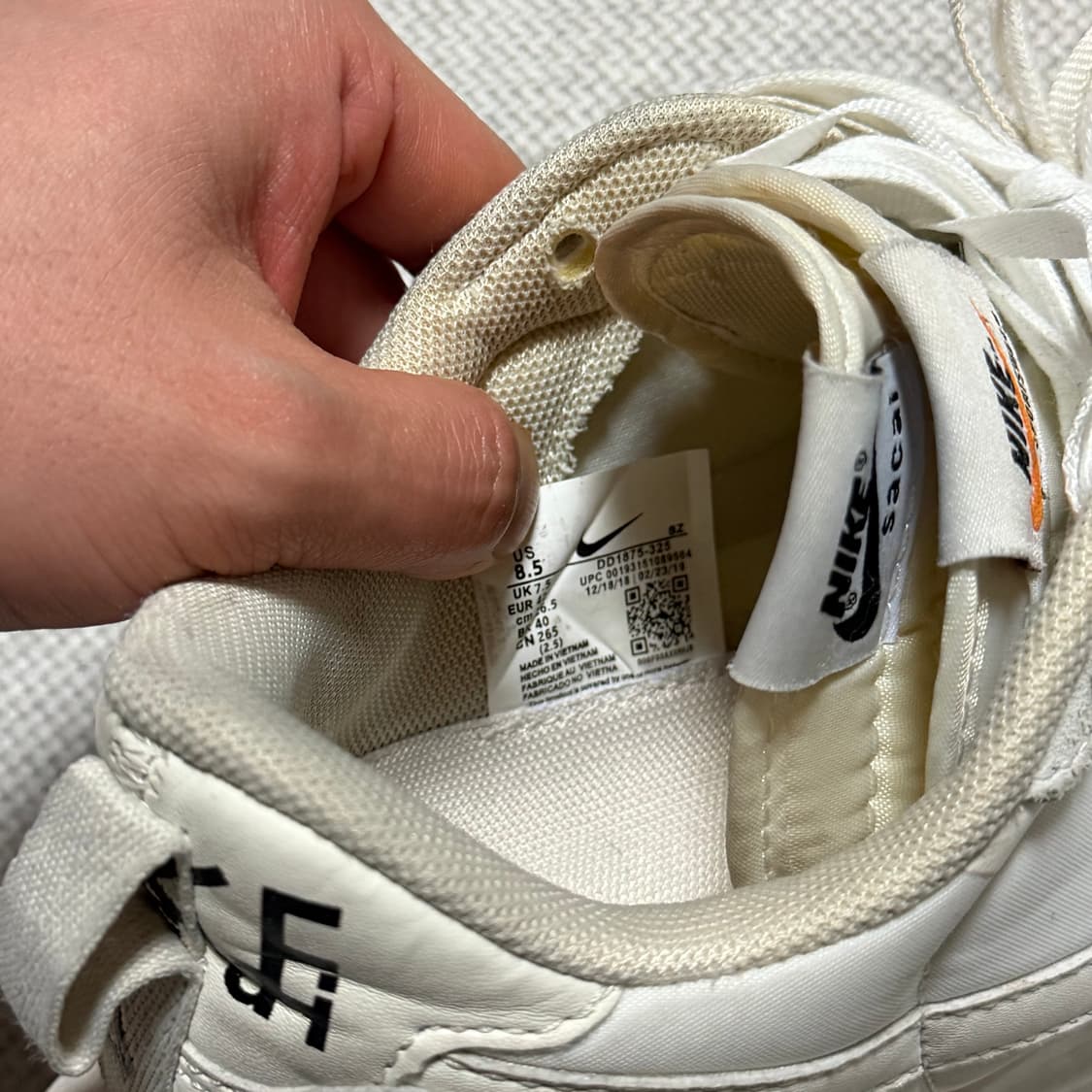 나이키 x 사카이 베이퍼와플 화이트 앤 검 상품이미지8