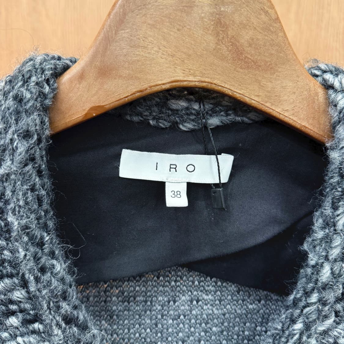 이로 라운드넥 트위드 자켓 노카라 히든 버튼업 디테일 레귤러핏 차콜 상품이미지6