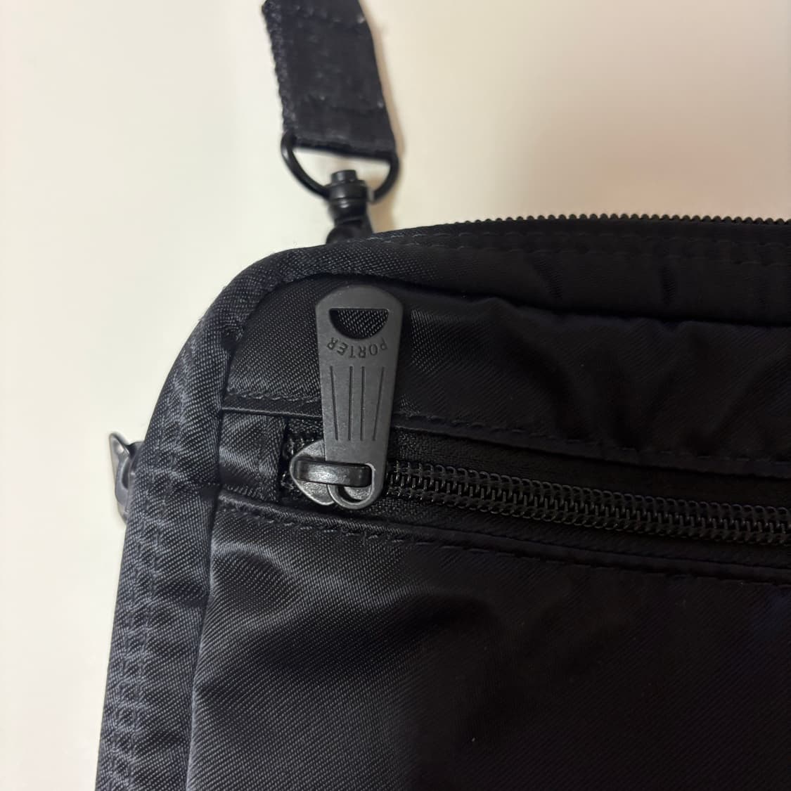 Porter x SAC’s Bar 블랙 숄더백 상품이미지4
