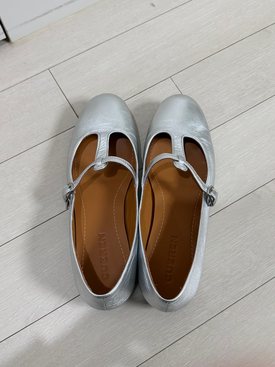 쿠에른 로마 04플랫 245사이즈 상품이미지5