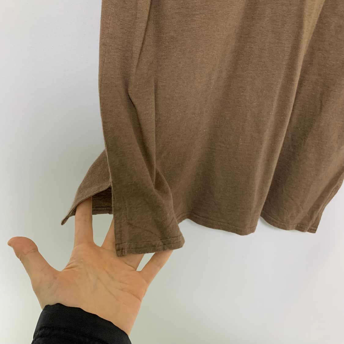 마가렛호웰 포켓 버튼 슬림핏 레글런 반팔 여성셔츠 브라운 빈티지 상품이미지5