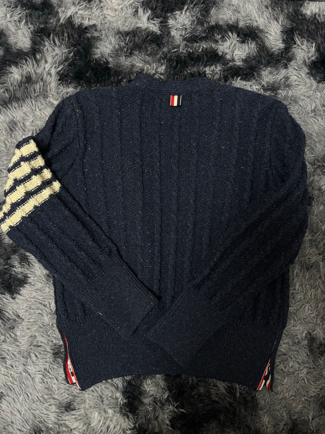 톰브라운 가디건 네이비 상품이미지2