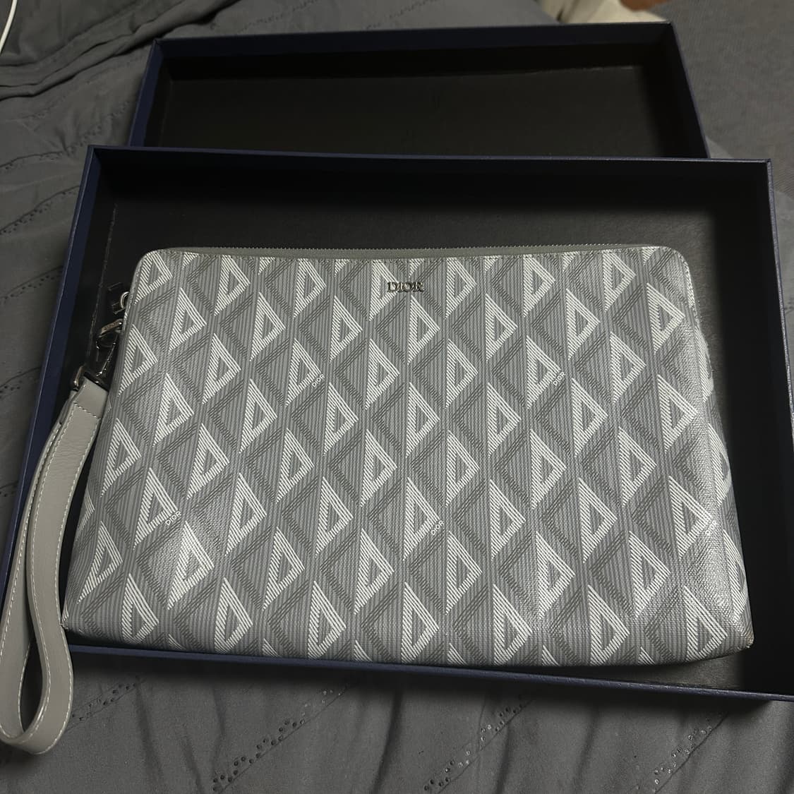 디올 다이아몬드 클러치백 그레이 정품 거의 새상품 팝니다 상품이미지1