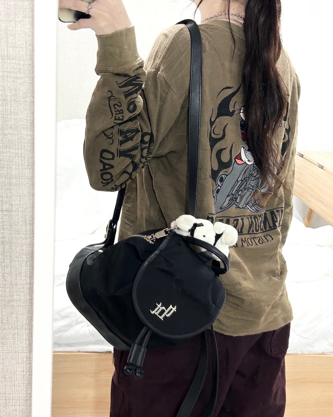 밴슨 x 루니툰즈 빅로고 카키 롱슬리브 상품이미지1