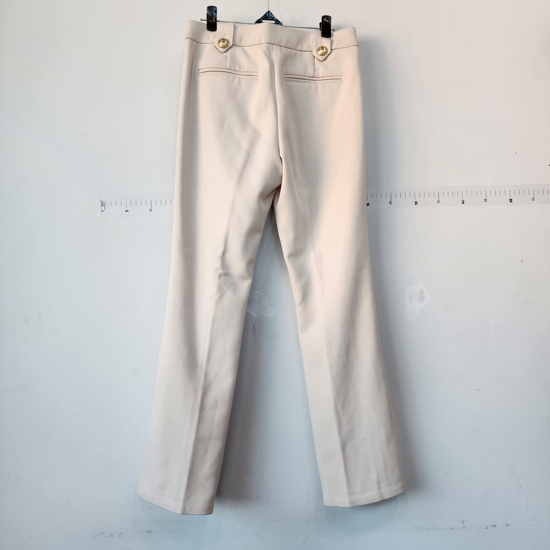 메종드메이어 금장 버튼 부츠컷 크림색 바지 상품이미지3