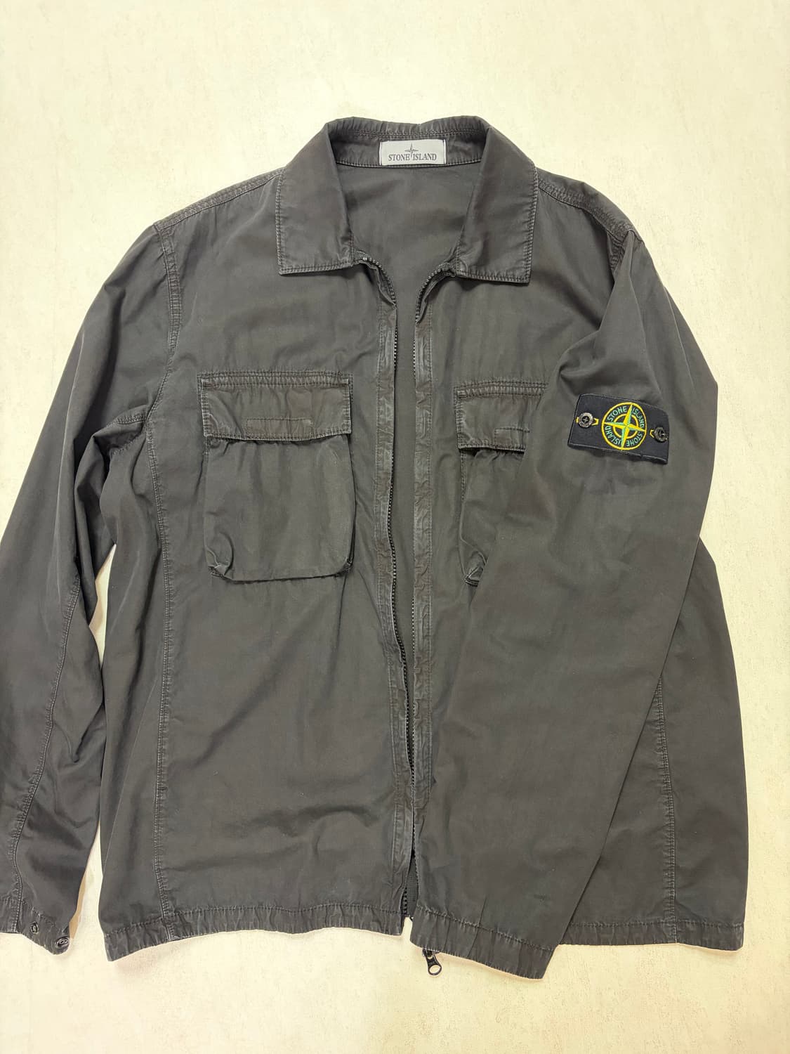 스톤아일랜드 올드이펙트 오버셔츠 블랙(XL) - 22SS 상품이미지2