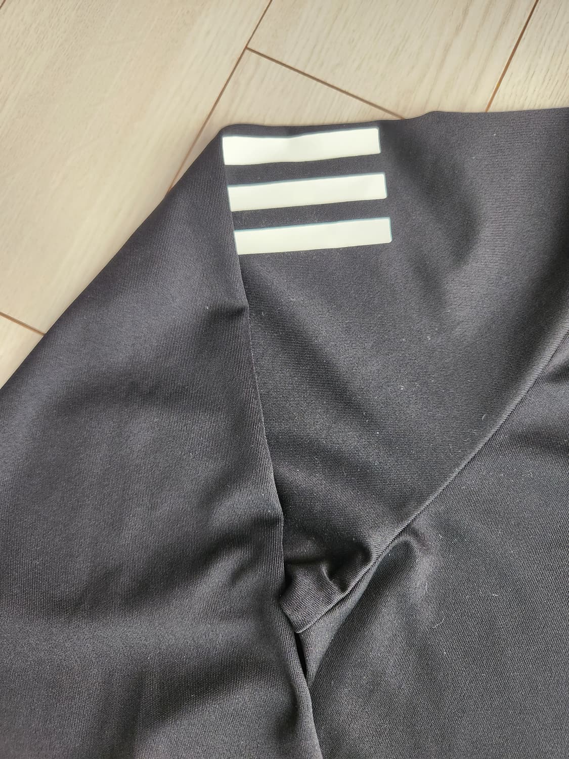 아디다스 LS CREW 기능성 스포츠 블랙 긴팔티 사이즈L

새상품 처럼 상품이미지3