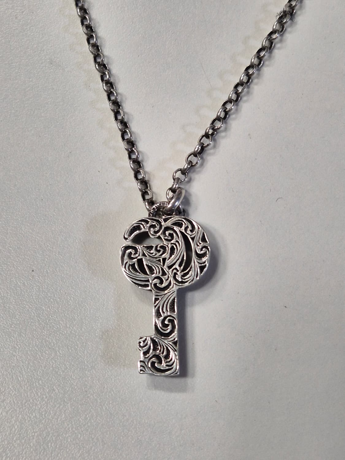 (정품) 구찌 더블G 키 목걸이 (명품 목걸이 실버 인터로킹 팬던트) 상품이미지4