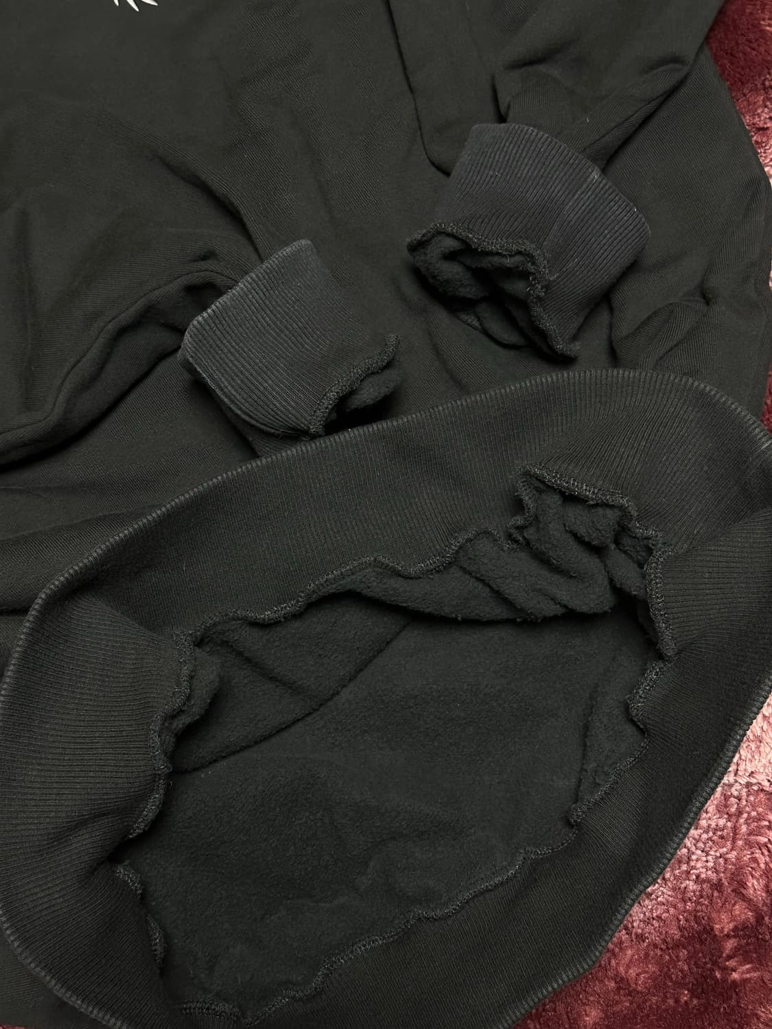 [L]UVU 인시그니아 크루넥 블랙 상품이미지3