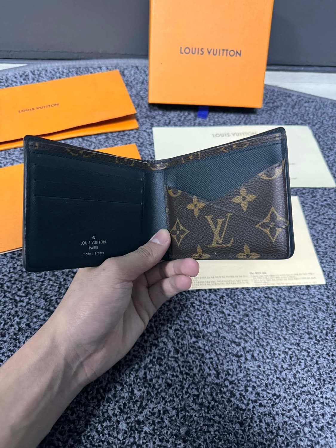 루이비통 멀티플 마카사르 반지갑 상품이미지2