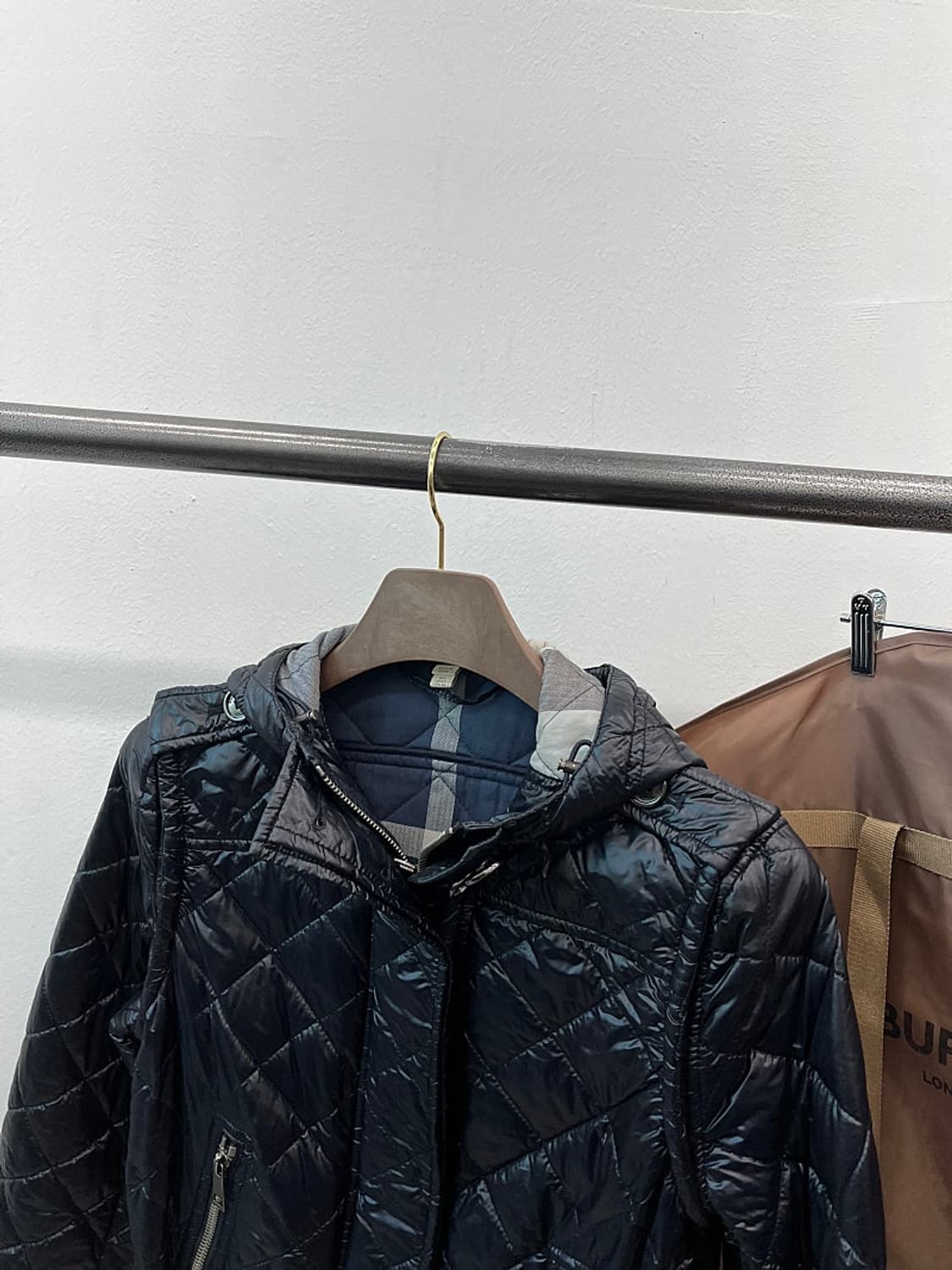 여) 버버리 숏 후드 퀼팅자켓  상품이미지2